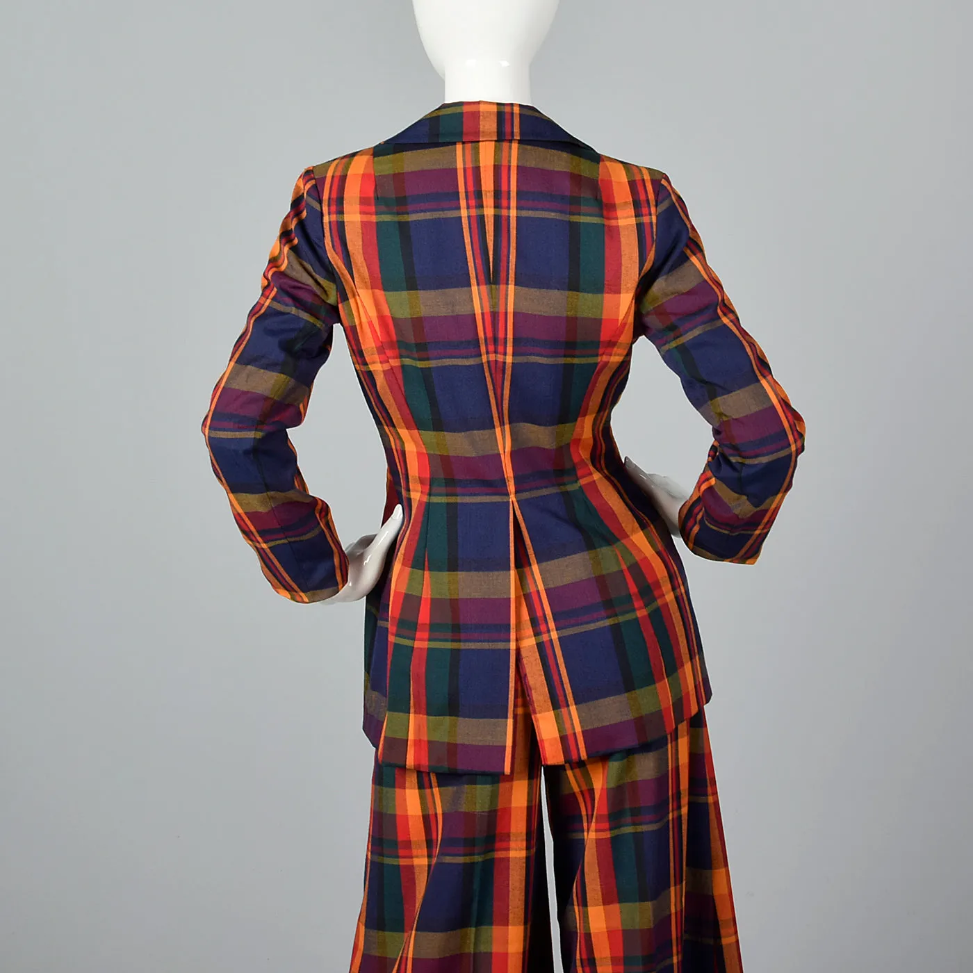 1970s Plaid Pant Suit with Palazzo Pants and Fitted Blazer