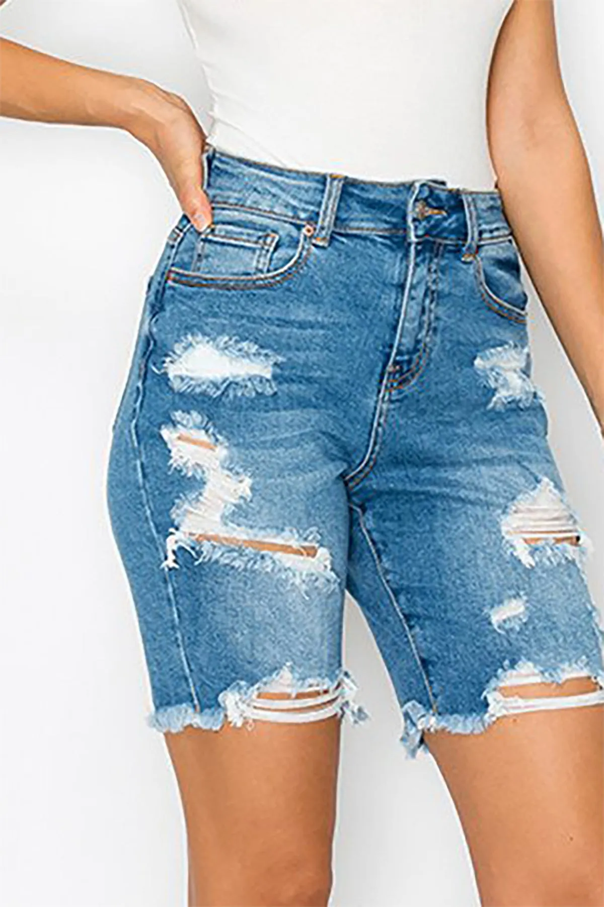 AUTHENTIC DESTRUCTED BOYFRIEND BERMUDA  2-2-2