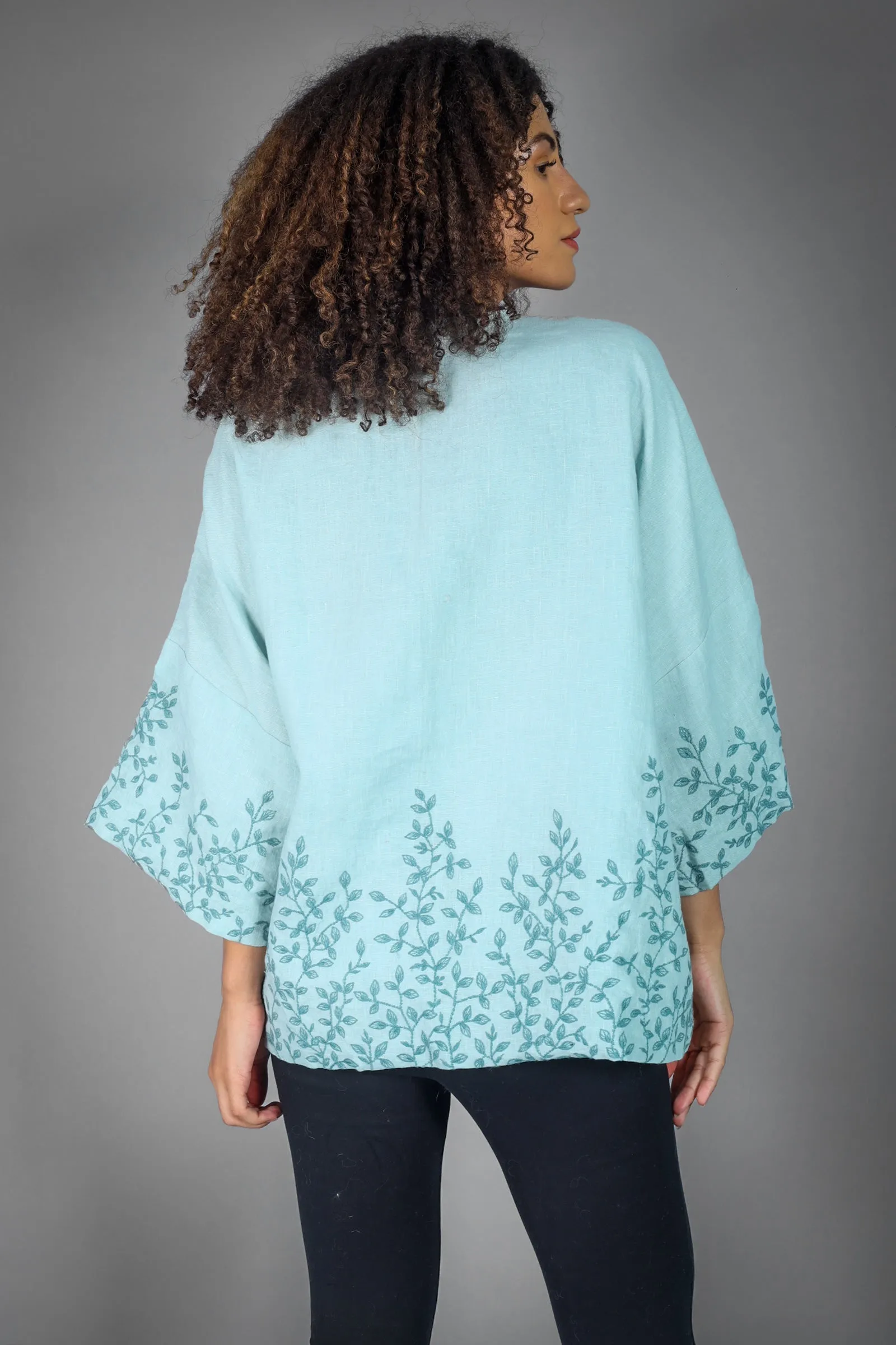 Catherine Embroiderd Kimono/Shrug