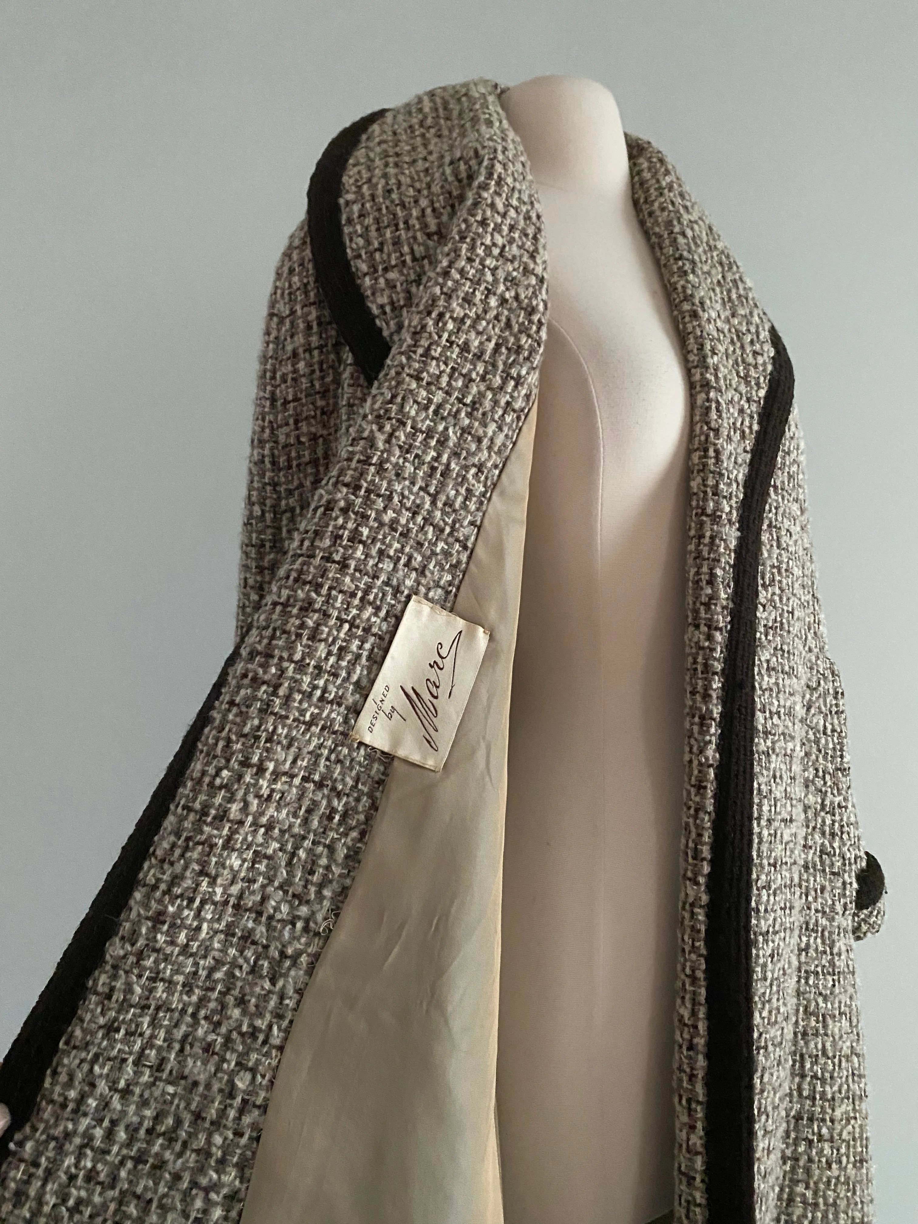 Elegant 1950's Forstmann Wool Tweed Long Line Swing Coat / Medium