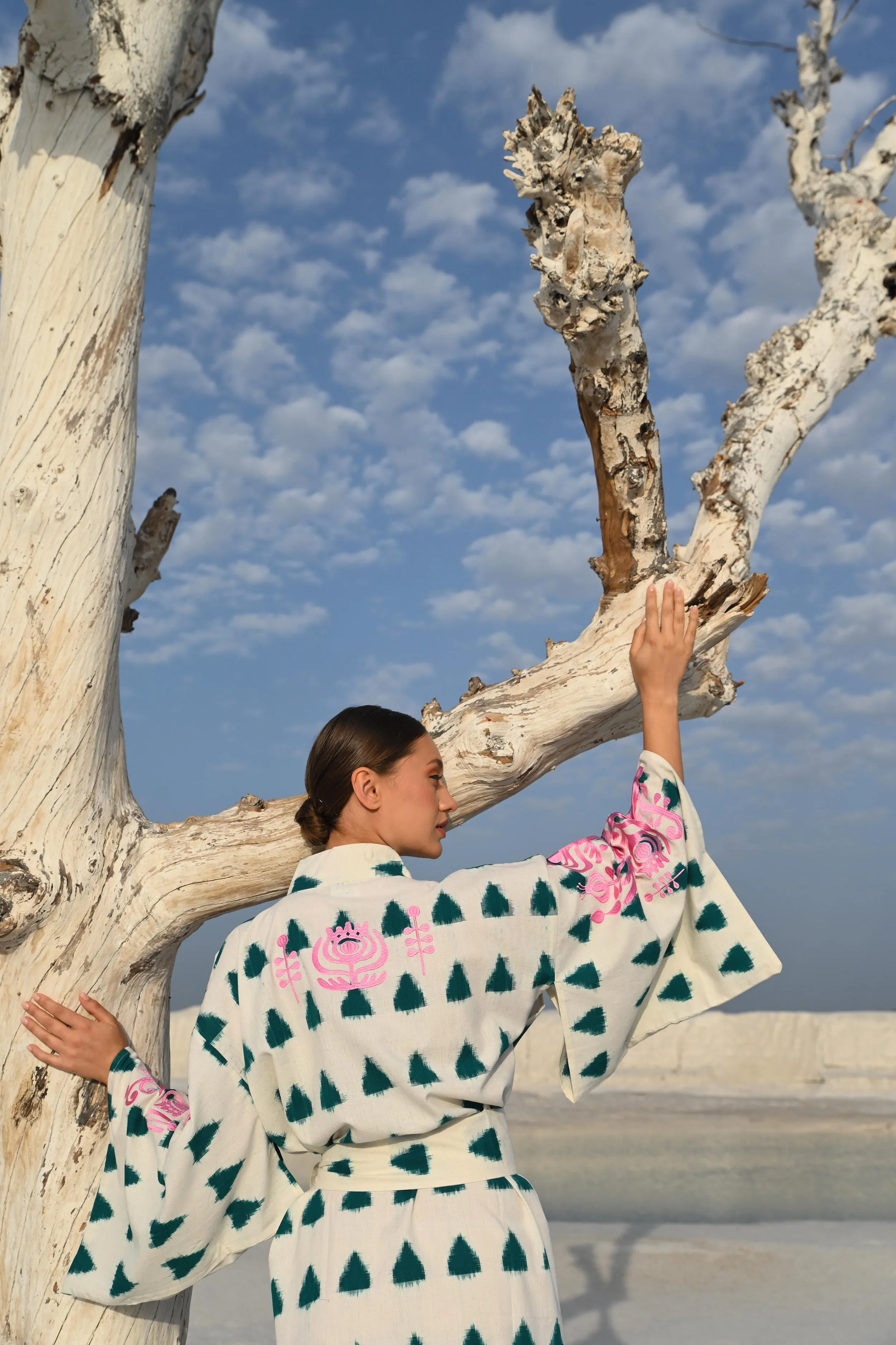 Emerald Savannah Naya Kimono