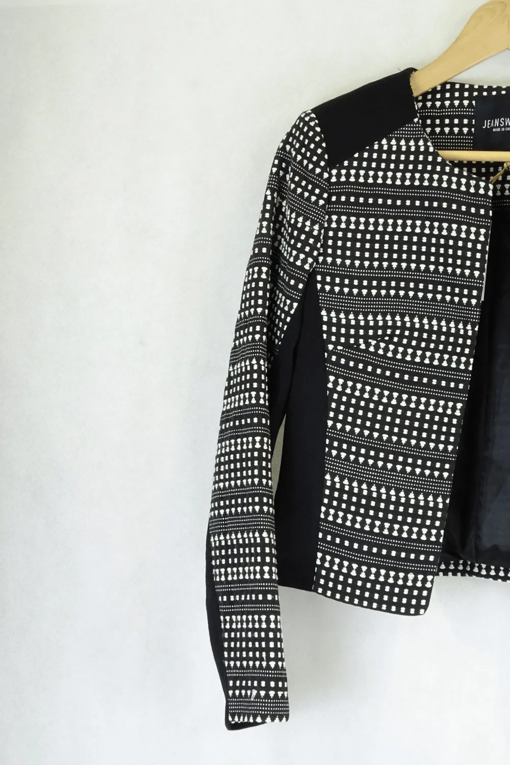 Jeanswest Black And White Blazer 8