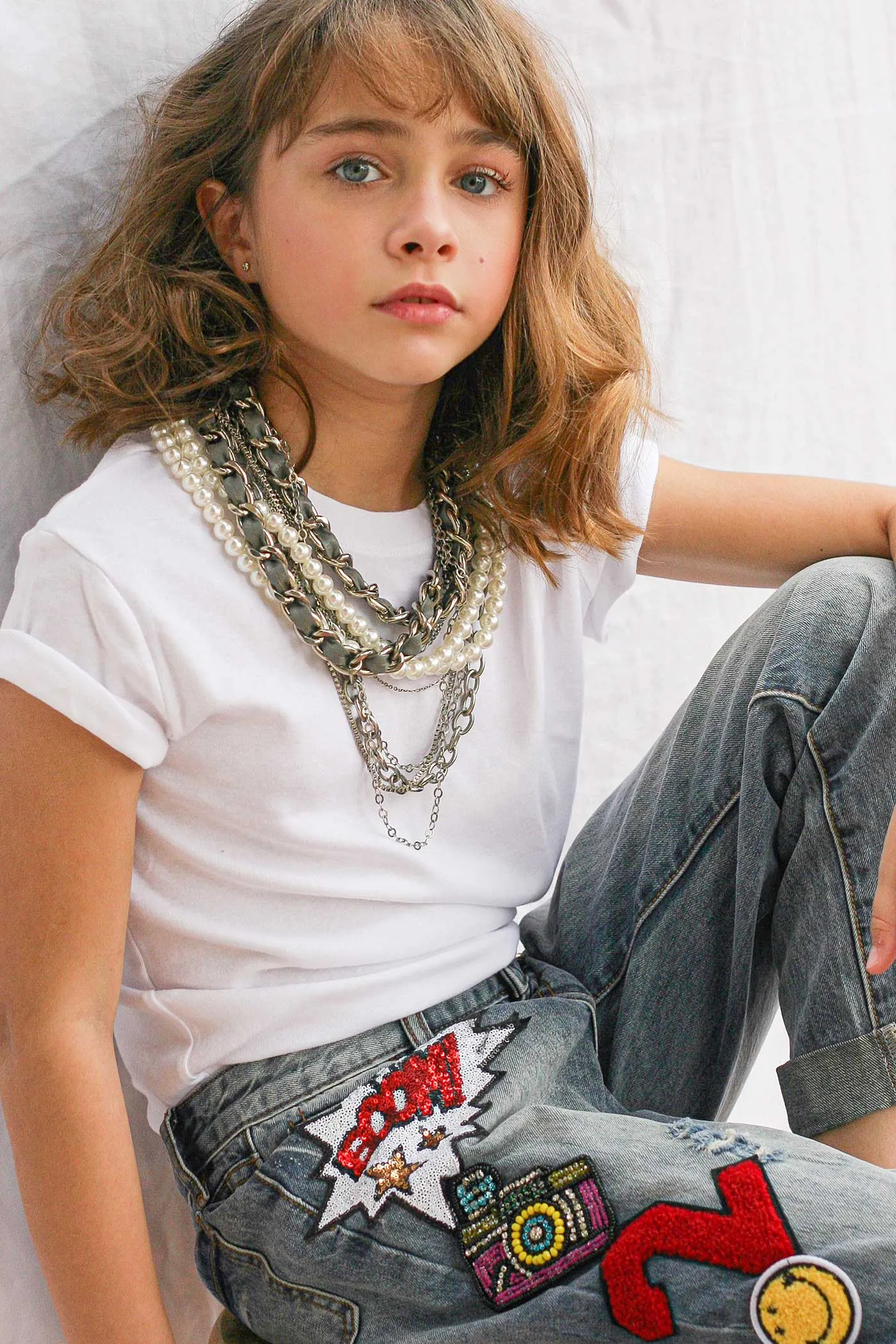 Little Girls Medium Wash Distressed Comic Book Sequin Patch Relaxed Fit Boyfriend Jeans