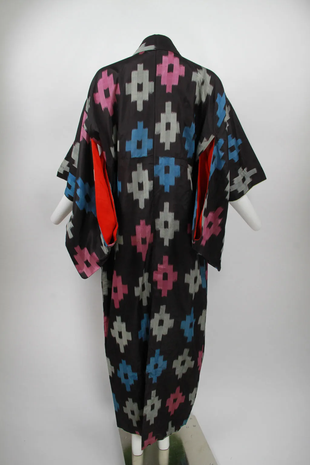 Long black colourfully patterned Kimono - S/M