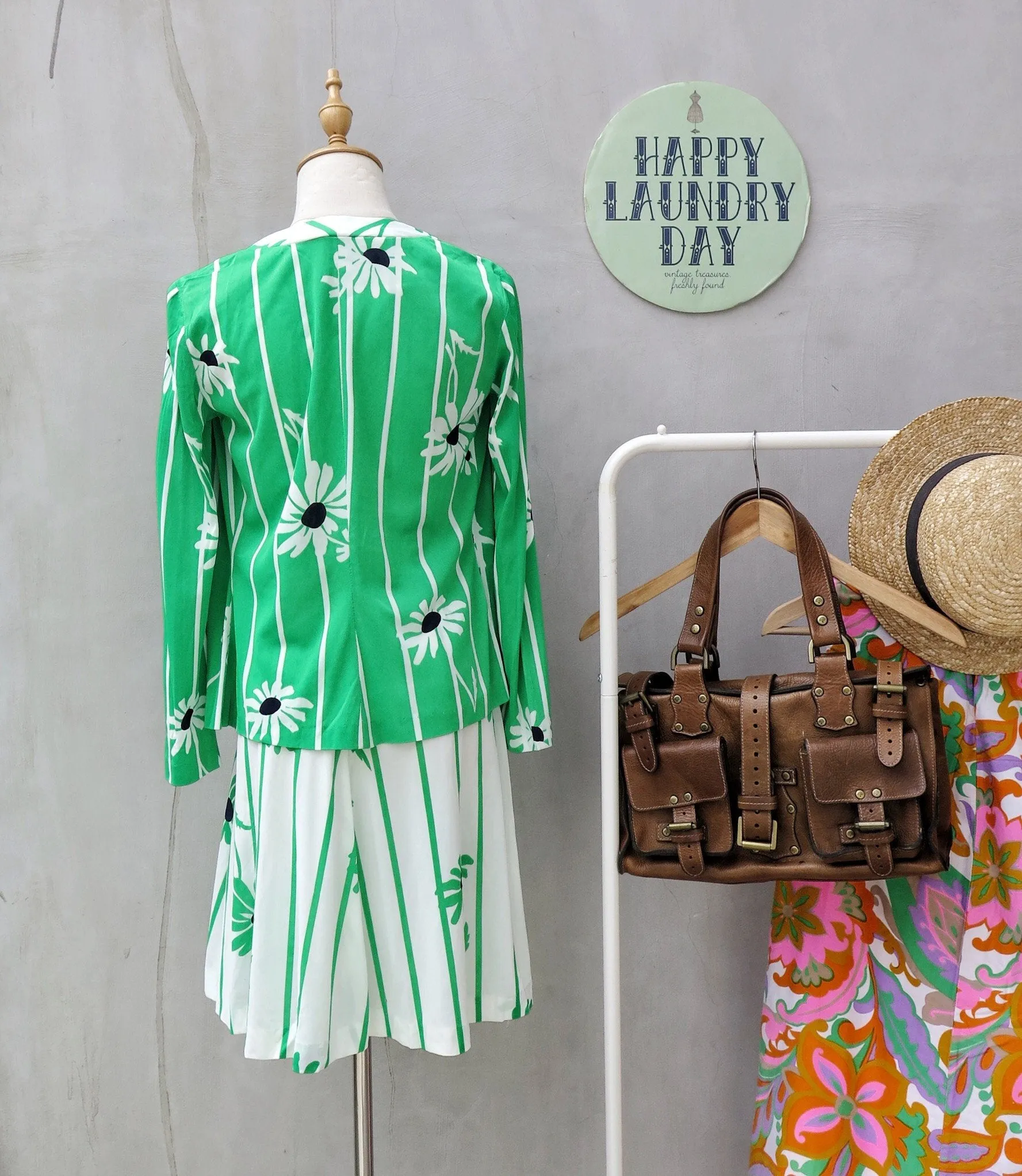 Reverse Daisies | Vintage 1960s 1970s Green and white daisy print Dress and Matching Jacket