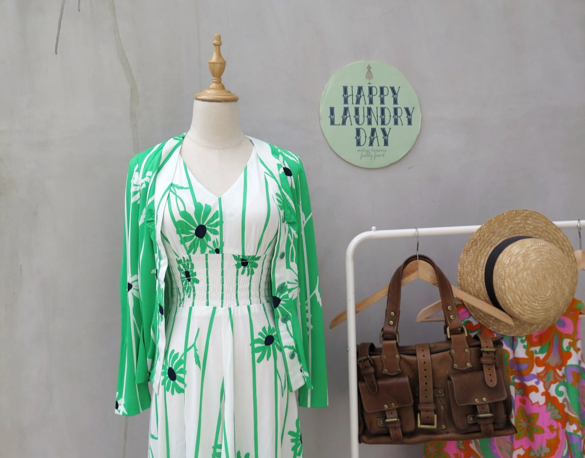 Reverse Daisies | Vintage 1960s 1970s Green and white daisy print Dress and Matching Jacket