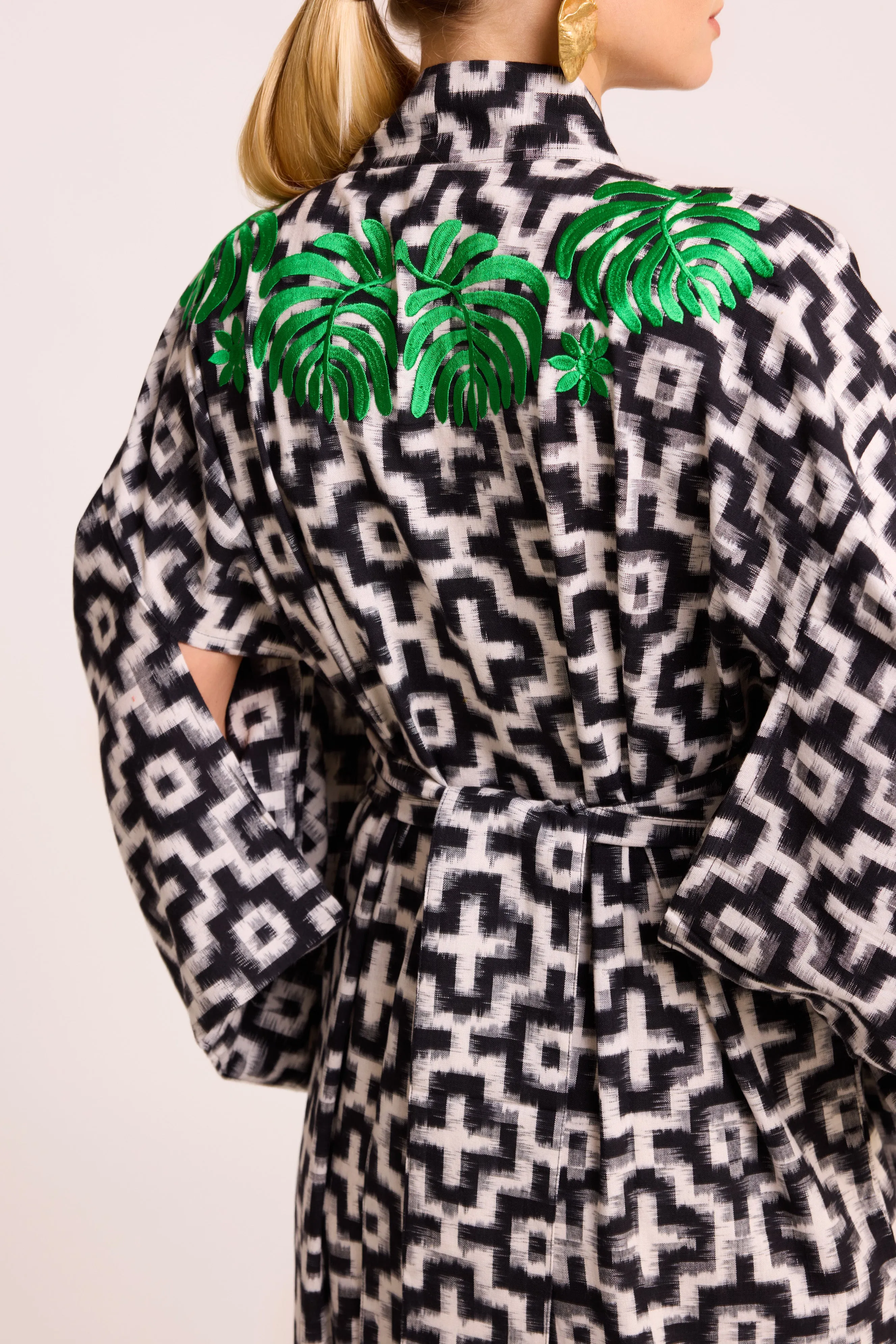 Rodoo White Kimono