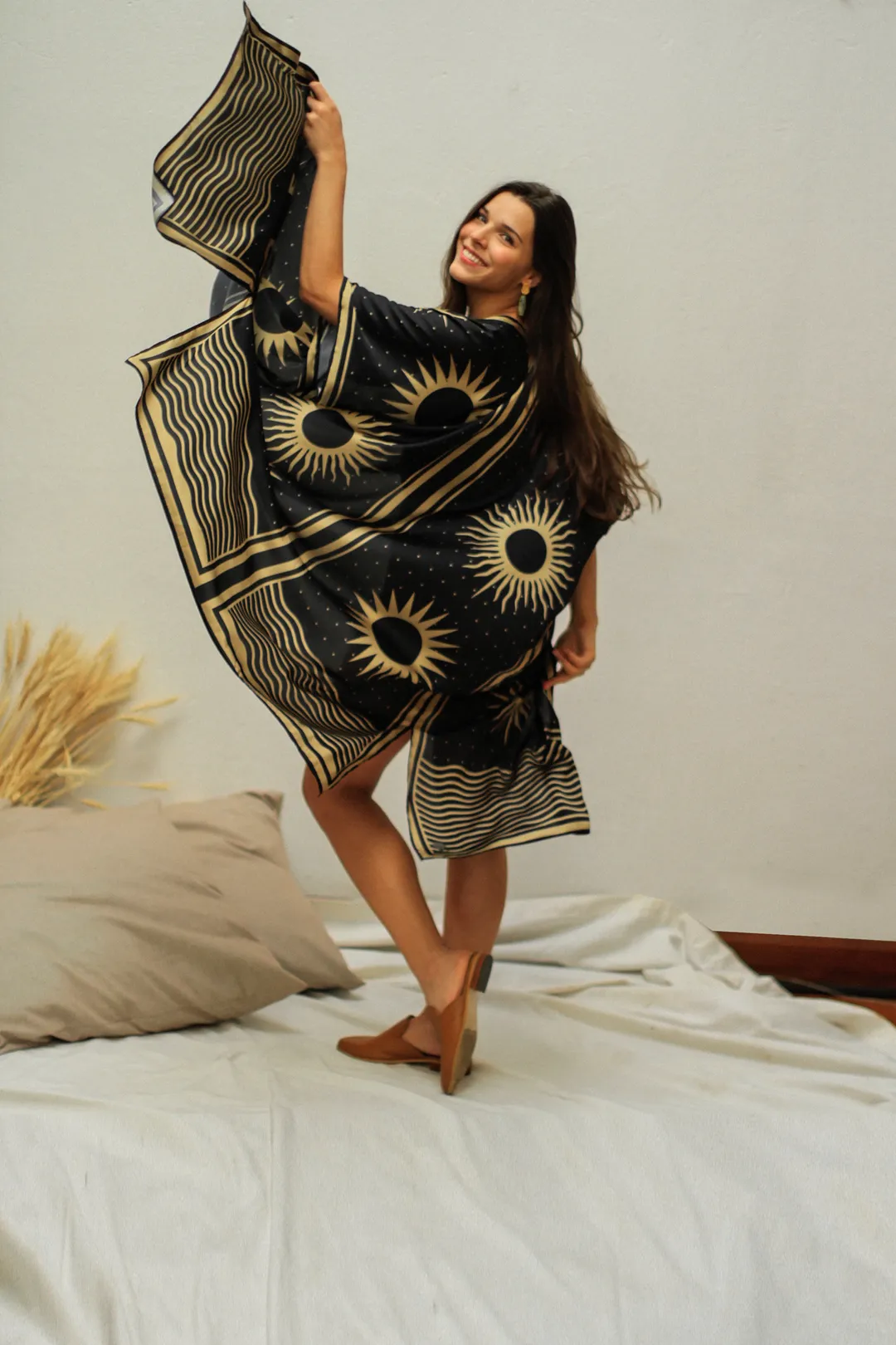 Soles Black Silk Kimono