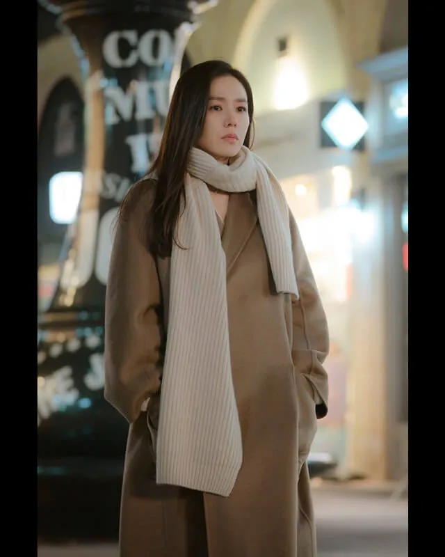 Son Ye-jin CLOY Brown Long Coat
