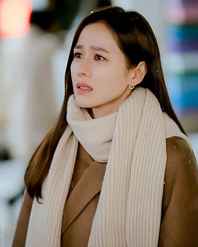 Son Ye-jin CLOY Brown Long Coat