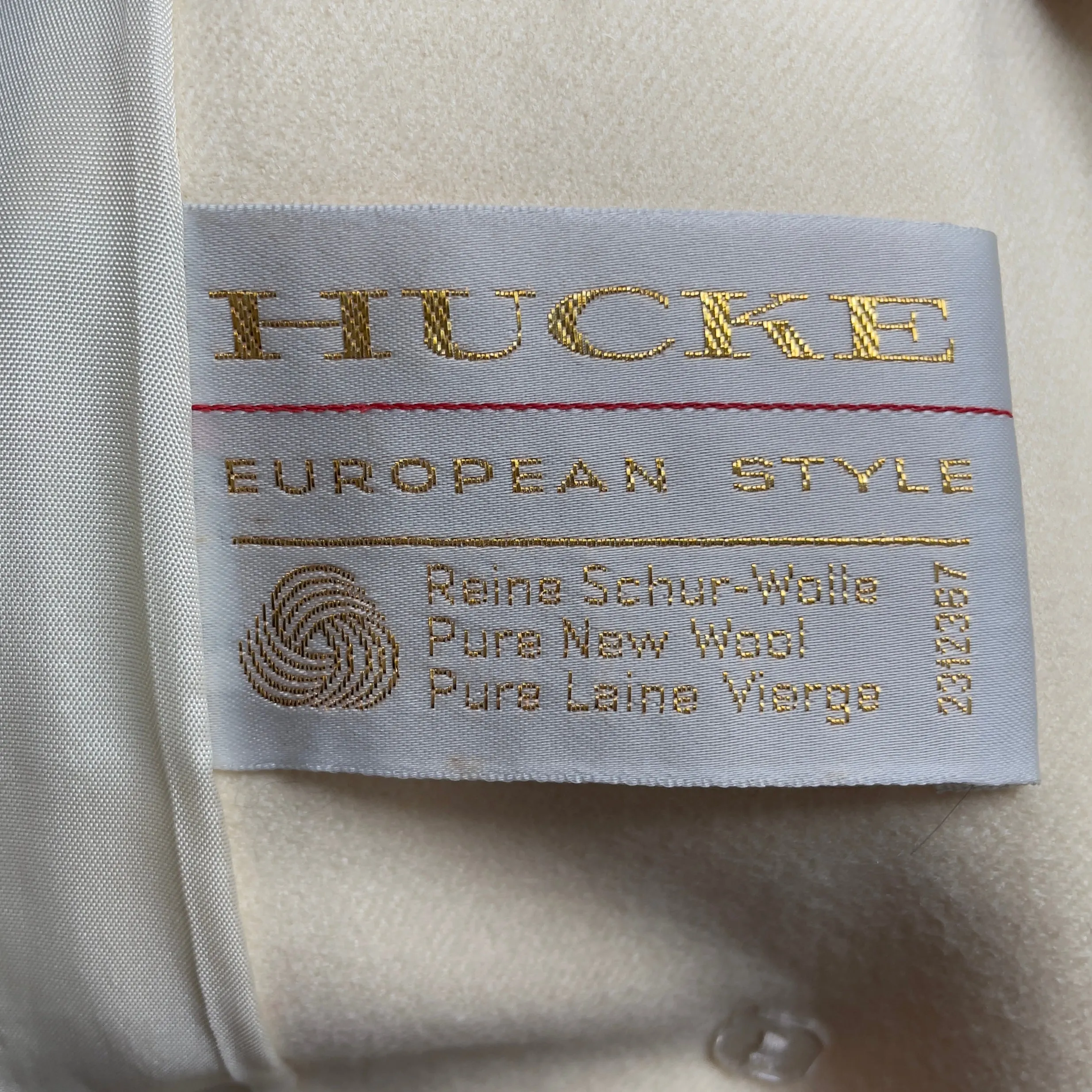 Vintage Cream Coat - Hucke