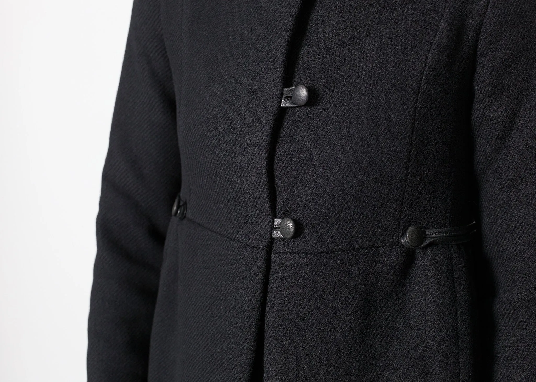 Zoulou Coat in Black - A Stylish and Fashionable Choice