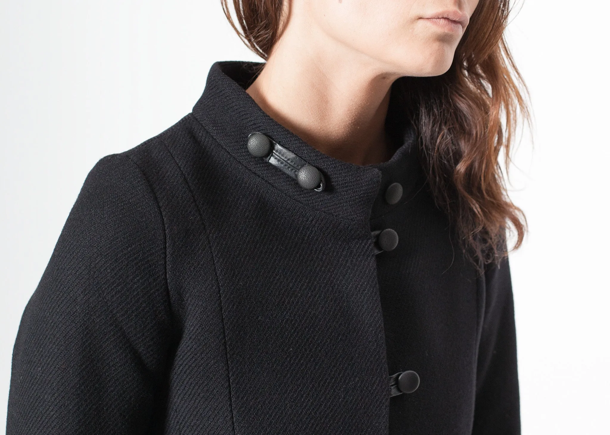 Zoulou Coat in Black - A Stylish and Fashionable Choice